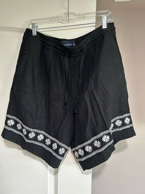 Abercrombie & Fitch Linen w/Embroidery Short-  Large